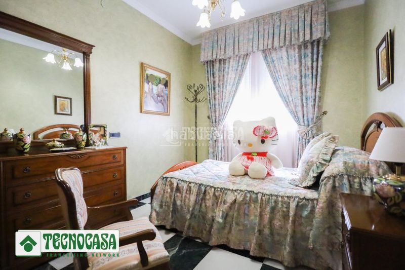 Foto 9d974a4f-7869-4184-9952-b9363da24895. Casa aparellada amb aparcament a Adra