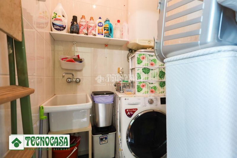 Foto abb59d5a-f535-4766-9cff-299188c9fd21. Casa aparellada amb aparcament a Adra