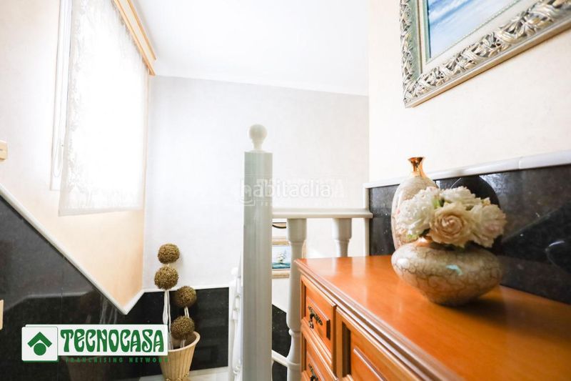 Foto c5abe773-1983-4411-ae12-ef7525be7b47. Casa aparellada amb aparcament a Adra