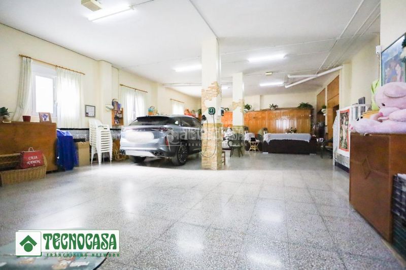 Foto df969878-fb31-4cf9-8d0b-42dcf308b692. Casa aparellada amb aparcament a Adra