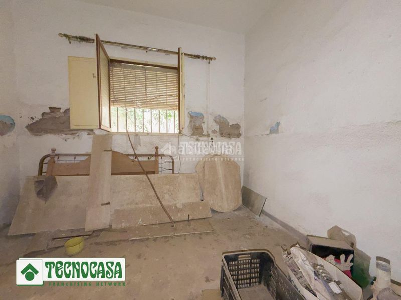 Foto 00840efd-63ce-4127-ac98-6d103245078b. Casa aparellada a Adra