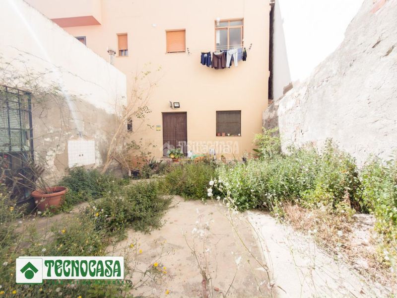 Foto 1f62cab8-846a-4738-909b-c2bd4dfe7939. Casa aparellada a Adra