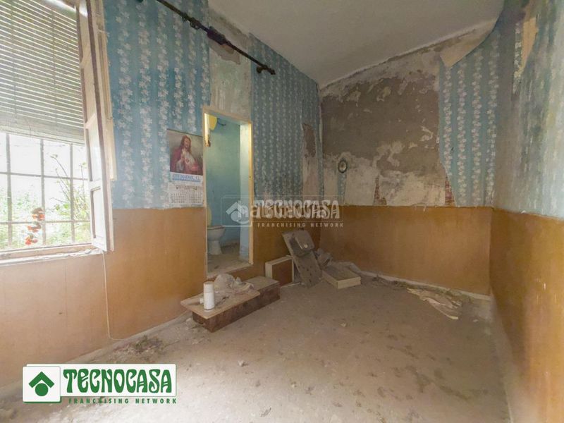 Foto fe85e5f7-6c1a-43e5-ba33-767ef8b47460. Casa aparellada a Adra