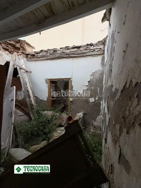Foto 75e386f5-e39c-4346-800d-5bdf59938eb3. Casa aparellada a Adra
