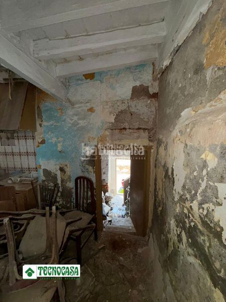 Foto a9ae6cf9-8e1a-4543-8a3b-3ca1bd05a9b0. Casa aparellada a Adra