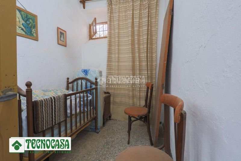 Foto 33bf7d51-a483-4b3a-86ac-e8c9bc5f3486. Casa aparellada a Adra