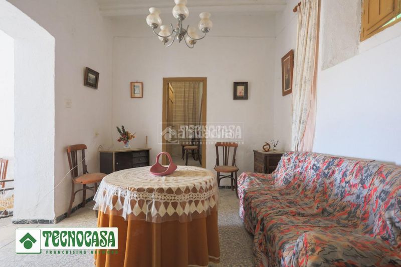 Foto 4b203fc0-2396-46a3-b369-75d68bc65e55. Casa aparellada a Adra