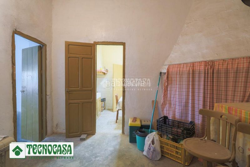 Foto 7950564a-5640-4960-8338-158d4c5efe7a. Casa aparellada a Adra