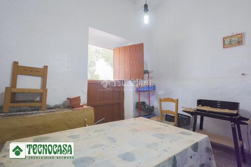 Foto 8c0d36e3-464b-43f9-99ed-ef85f3928b08. Casa aparellada a Adra