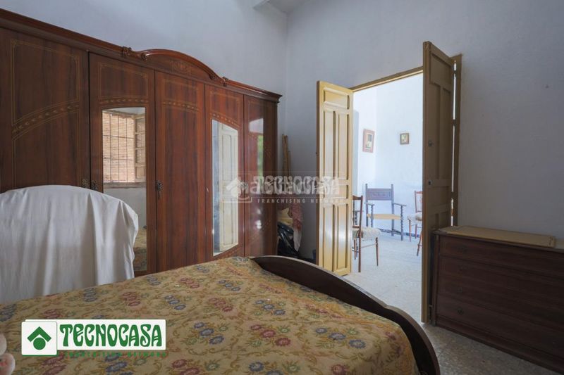 Foto d60d0ecf-10fa-4476-a1b4-6e92f901098d. Casa aparellada a Adra