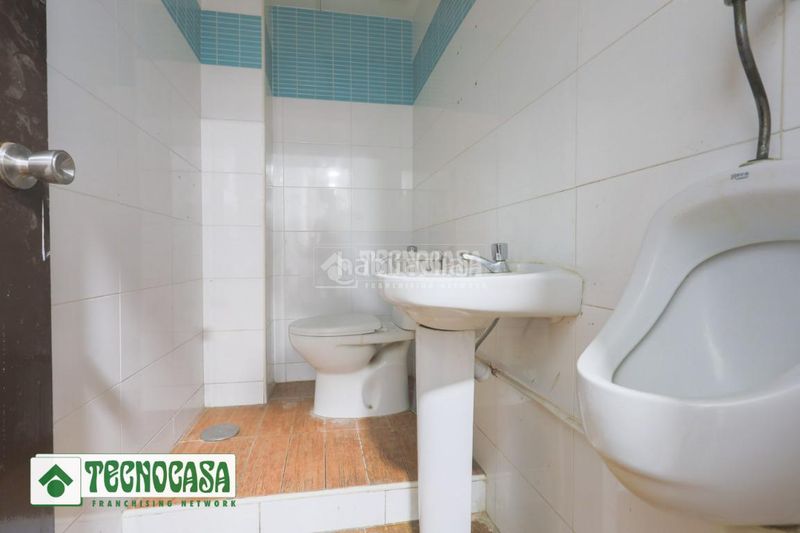 Foto be88f3b1-94ec-4f0a-a5ea-efb07265dac0. Local comercial  en venta en Adra