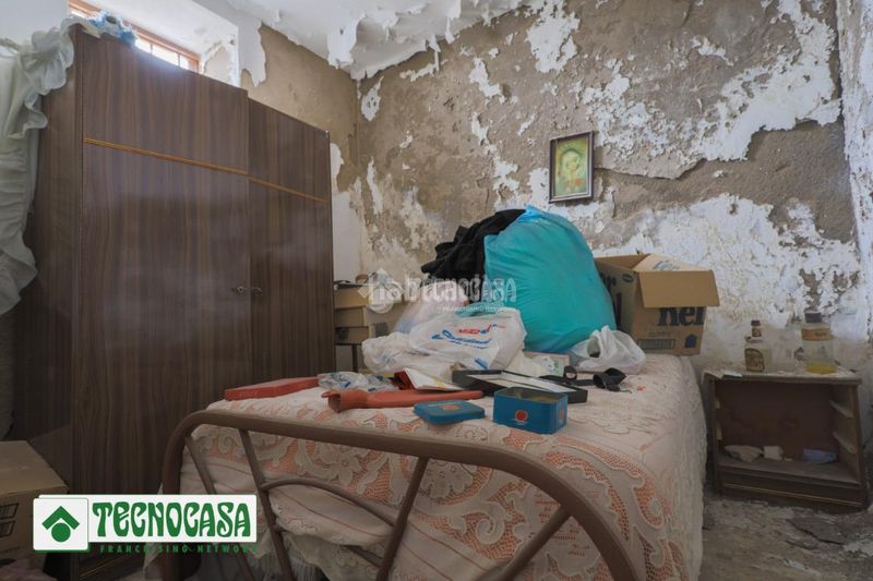Foto b70dd9ca-33c9-40ba-a5f2-5e051f6a76b0. Casa aparellada a Adra