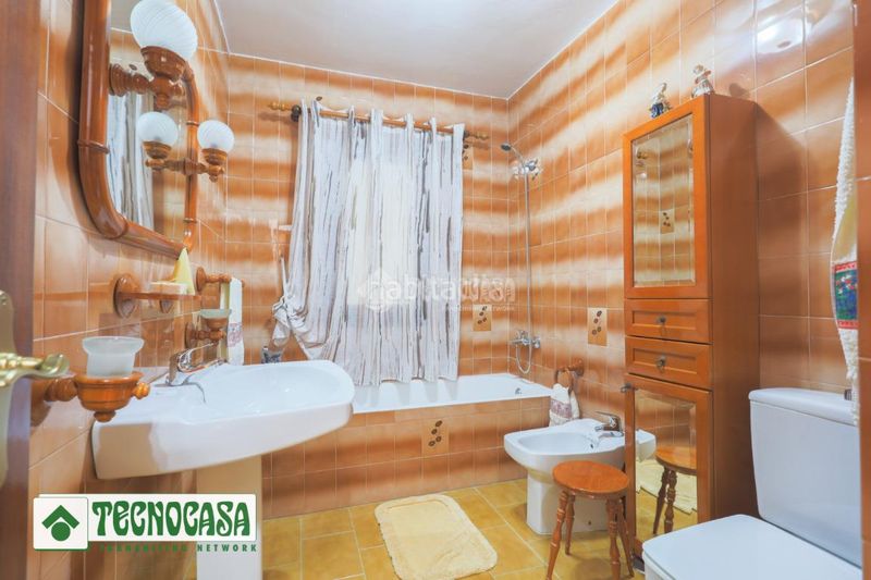 Foto 05da755e-4c7d-4159-a178-1848a62a7fe2. Casa aparellada a Adra