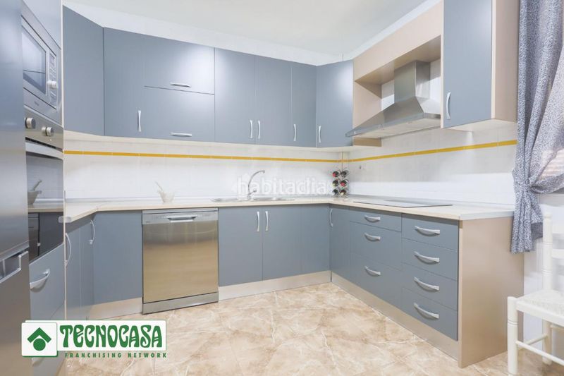 Foto 3e5bde67-9c67-49b7-8146-a2c9aa0c72f3. Casa aparellada a Adra