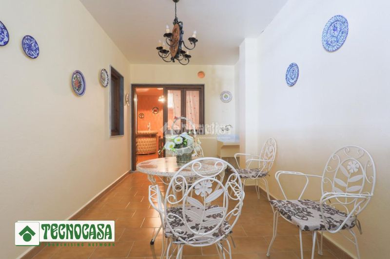 Foto 49d7021c-b038-44ed-a6dc-dcc099106e29. Casa aparellada a Adra