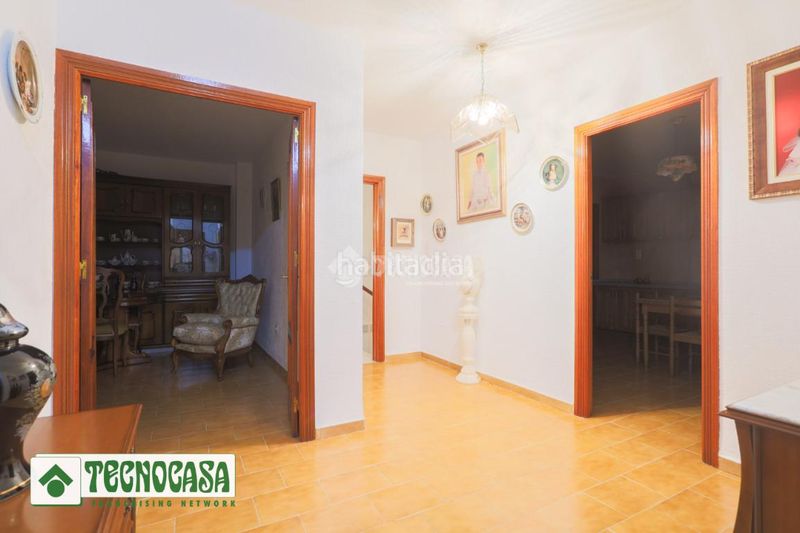 Foto 77f1645f-e3ac-4c90-a7ba-8f7475412308. Casa aparellada a Adra