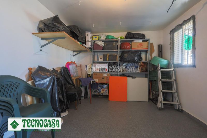 Foto ac6fa4f9-5d68-4a00-bd7d-75cceec9dc38. Casa aparellada a Adra