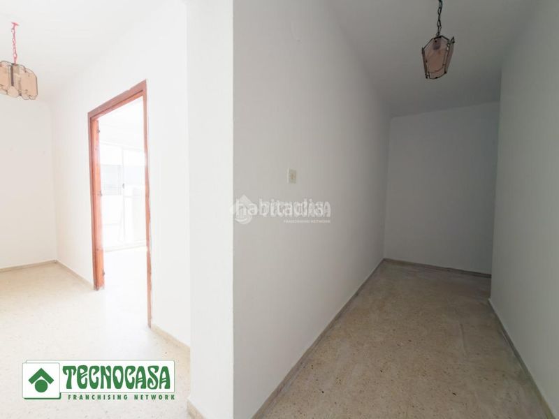 Foto 0557d5b2-9bf7-4b5e-a087-8e63abe3eedb. Pis a Adra