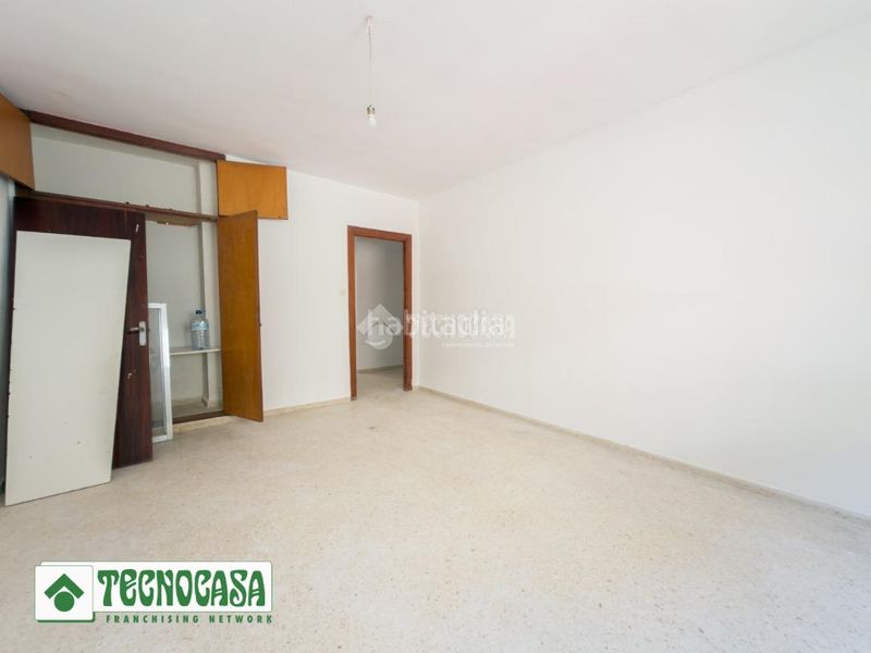 Foto 1cdd96a9-fbfc-4c8b-bb47-8320ca9da38f. Pis a Adra
