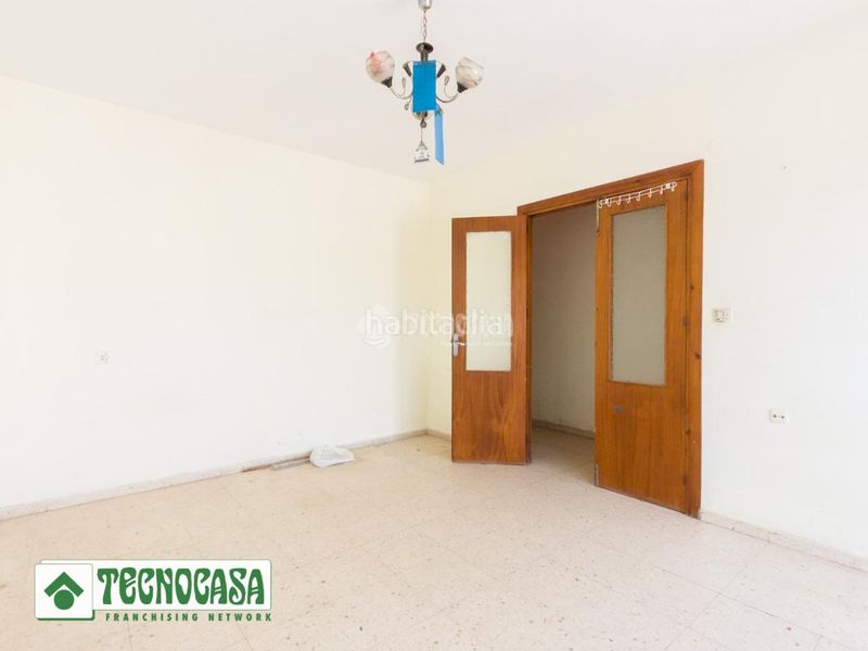Foto 83e5acf3-b1c5-4dc0-becc-f482d998a732. Pis a Adra