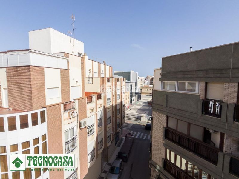 Foto a4a363d6-c7fe-40b3-afe4-6408dc3b17f0. Pis a Adra