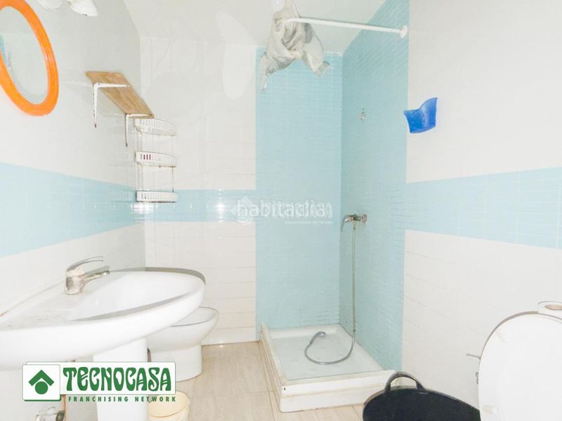 Foto ad49d1b0-194a-4a0e-9b58-39e732d3dbf1. Pis a Adra