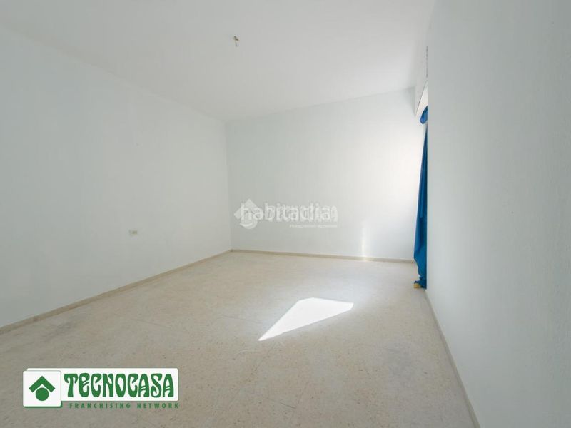 Foto b6da2ebc-6672-4997-a727-d01d4005d5a0. Pis a Adra