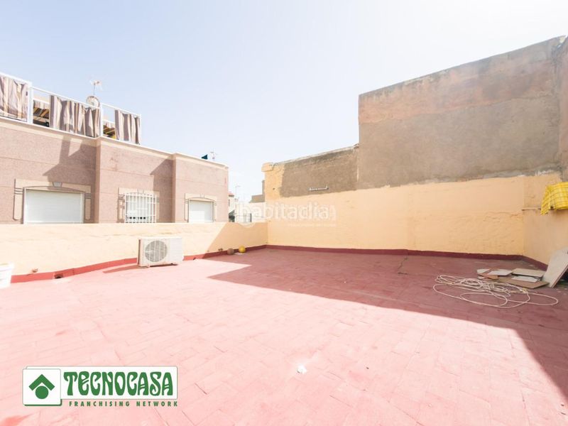 Foto b27b1a9c-350b-4971-8c31-8cacfceff7b4. Casa aparellada a Adra