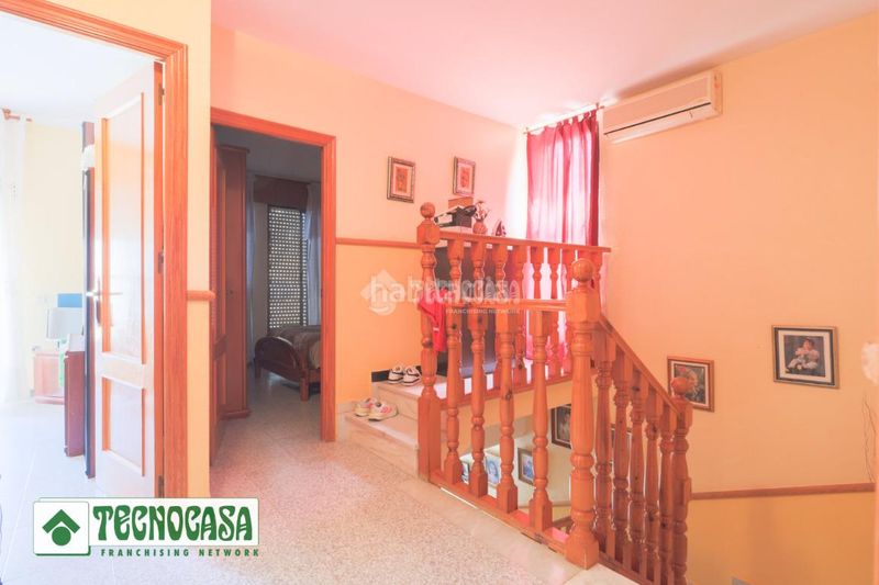 Foto 0b05d4c3-5c2c-498c-945b-c16b584c3ea1. Casa aparellada a Adra