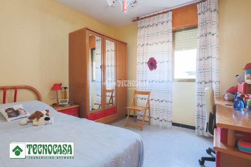 Foto 628a6b8a-1daa-421a-9ccb-2ddf22d98758. Casa aparellada a Adra