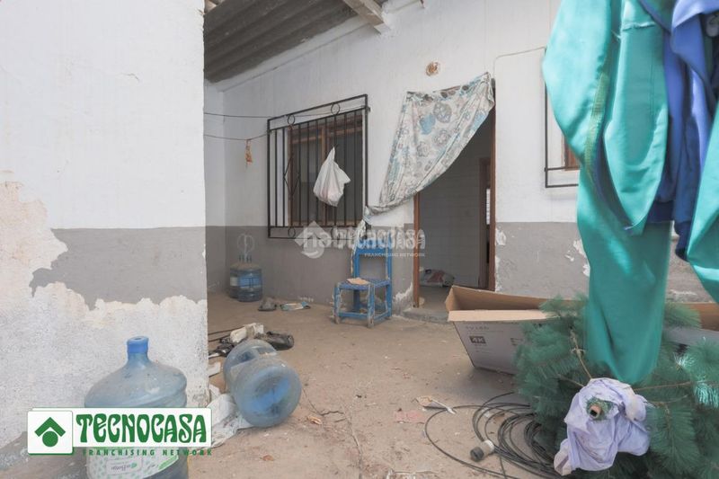 Foto 0a05b272-516c-422e-9f10-ae885d10b4c6. Casa aparellada a Adra
