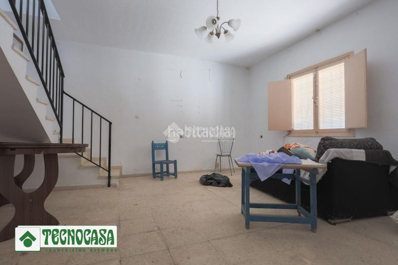 Foto 1ab88c52-3ce9-4831-9265-3443177fdbab. Casa aparellada a Adra