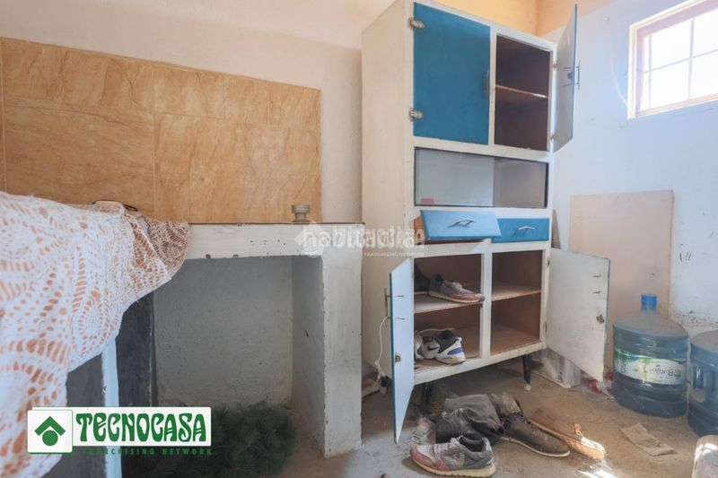 Foto 3027f901-22c0-4fa3-82ae-bbd7efdf2ee9. Casa aparellada a Adra