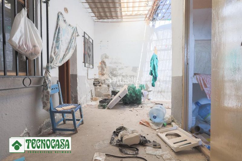 Foto adb898f3-7b02-4b3b-8964-8ef1f14fa9f2. Casa aparellada a Adra