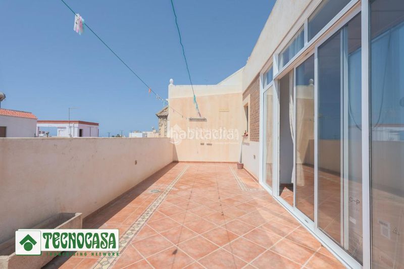Foto f2971e6b-52c8-42d9-be60-136e1fc4fe31. Casa amb calefacció a Adra