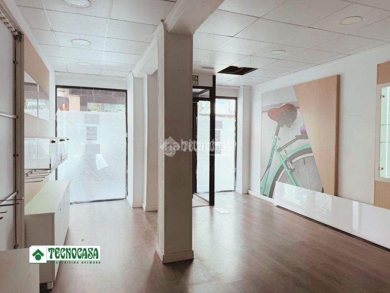 Foto 0b2997b1-ccc5-425c-80c7-3e632c0a63c0. Lloguer local comercial a Adra