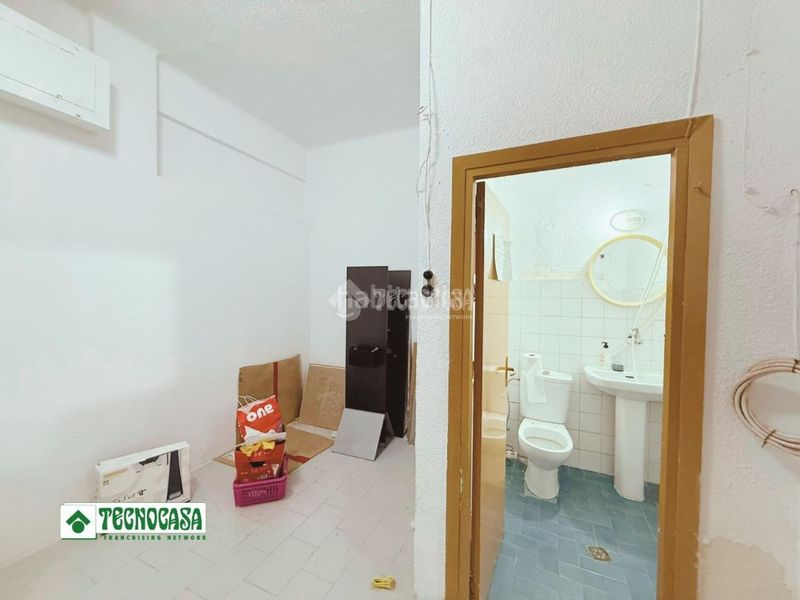 Foto c2ce0f28-05a3-45c9-b64a-53b1701e198b. Lloguer local comercial a Adra
