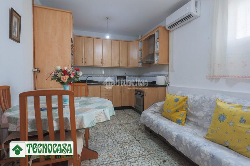 Foto 2596897f-58f5-4327-a275-f63bfd8afd42. Casa a Adra