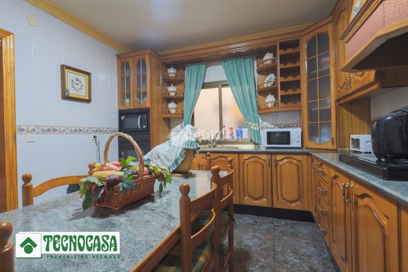 Foto 56da1533-4fba-4085-b999-469ab9b514c1. Casa aparellada a Adra