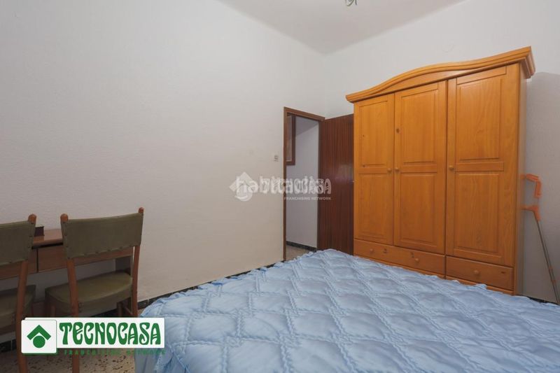 Foto b12353fe-c1ae-4881-97dc-cfaed75484e5. Casa aparellada a Adra