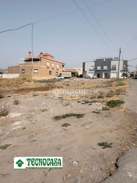 Foto a6f20a6d-2078-47d3-9b66-3393f64fca79. Terreny residencial a Adra
