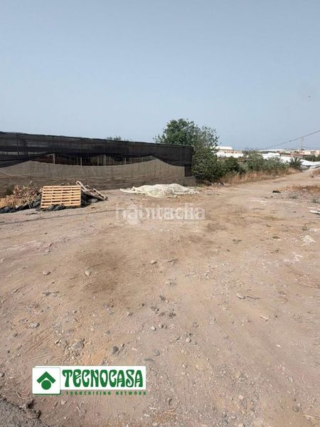 Foto c132e563-3fb6-432b-945a-dded87f06862. Terreny residencial a Adra