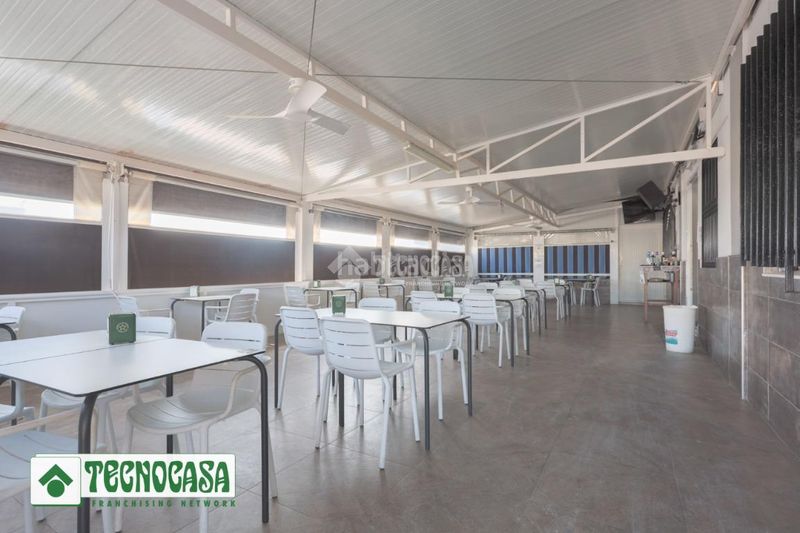 Foto 585946f0-ba08-45cc-af2d-d9f00b3f1e3b. Local comercial traspaso en venta en Adra