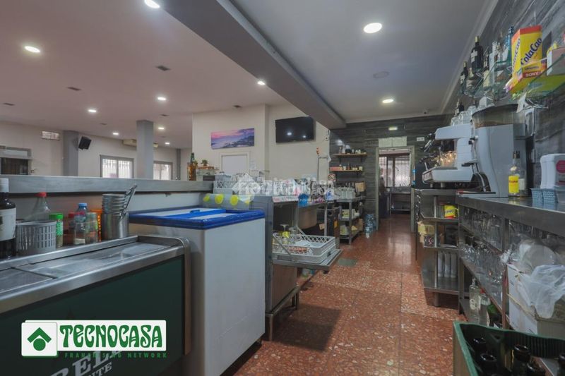 Foto 9c256887-3fa0-4d27-b0a8-c40b711742c7. Local comercial traspaso en venta en Adra