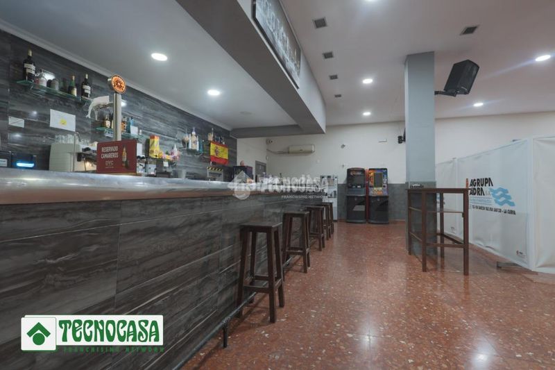 Foto bfb324f1-06c9-4a75-8f51-e0f3218c71b8. Local comercial traspaso en venta en Adra