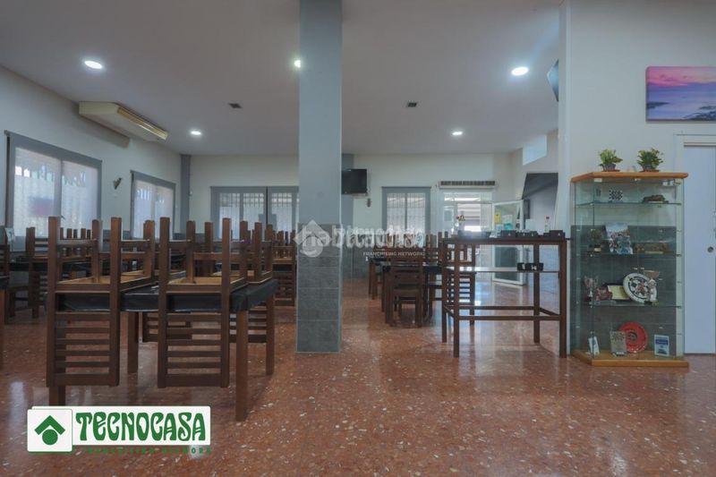Foto da9bfe85-c9f8-4d4a-a5b9-584d2b6f07d9. Local comercial traspaso en venta en Adra
