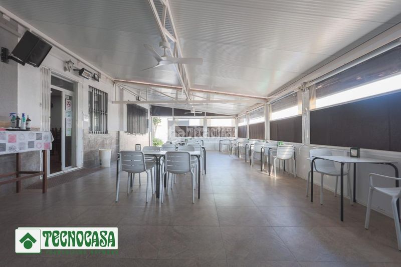 Foto fb1cbc6f-ebe5-4901-ad1b-6750b5612866. Local comercial traspaso en venta en Adra