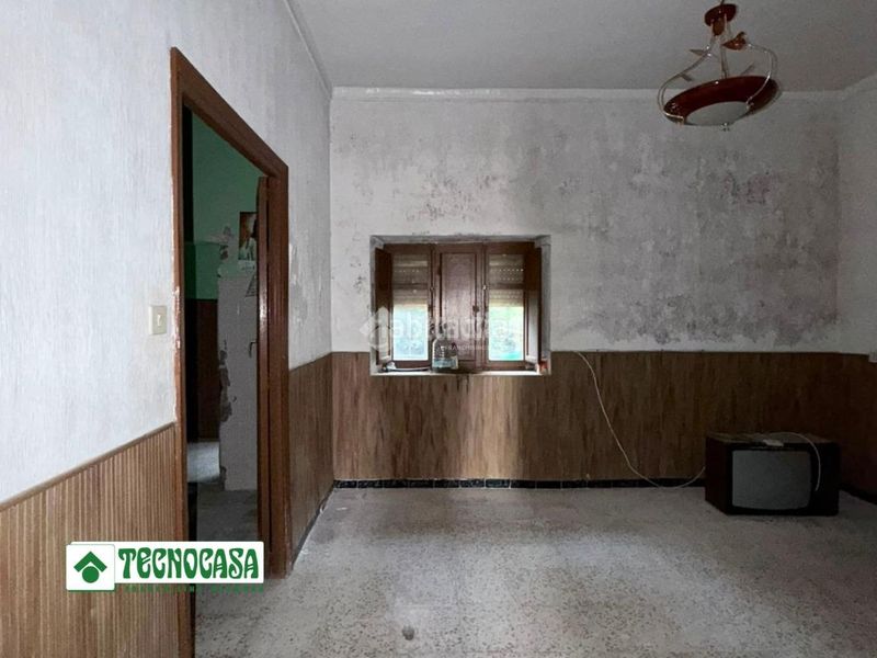 Foto 0d33ae19-31e5-44a2-bcec-0a0808129f55. Casa aparellada a Adra