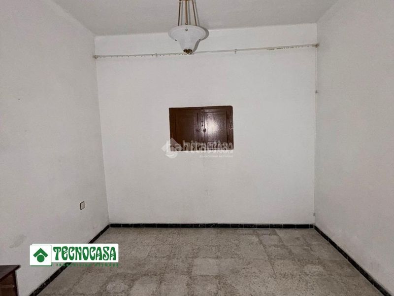 Foto 8a1594bc-805e-4401-a172-6ca9c9a76ba8. Casa aparellada a Adra