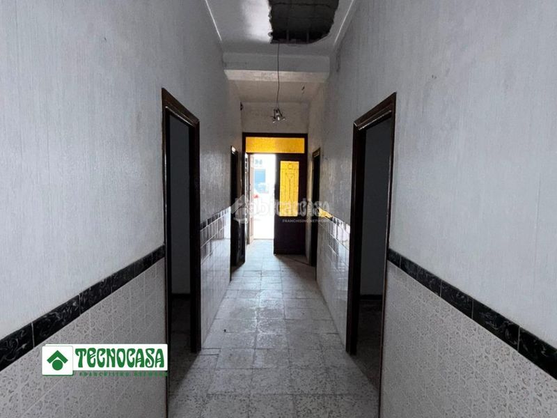 Foto 92420ada-c1e5-4336-b1ea-2bcea7e49f1b. Casa aparellada a Adra